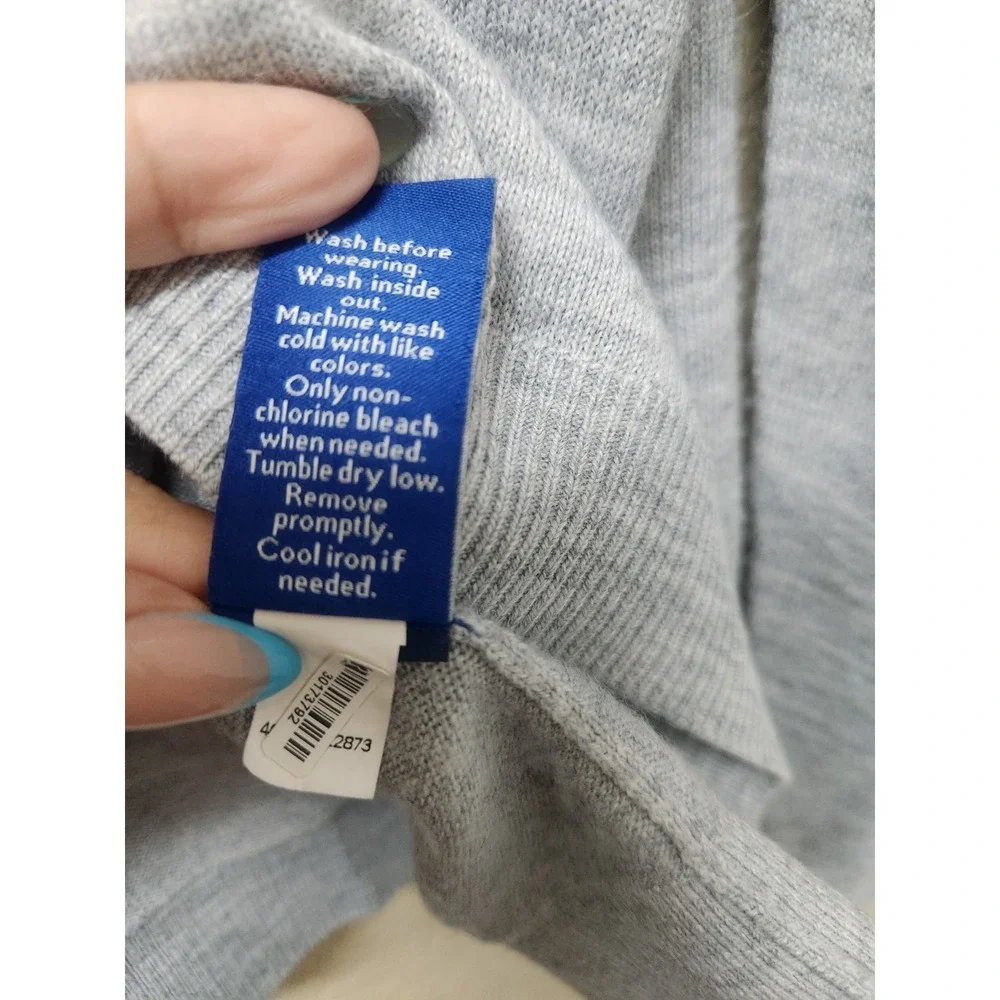 Apt 9 Mens 2XL Gray V-Neck Sweater Lightweight Merino Wool Blend Seriously Soft - Picture 6 of 7